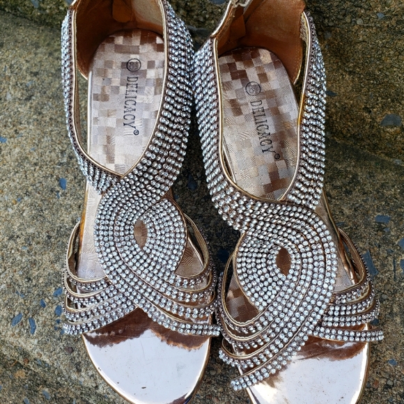 Rose Gold heels - Picture 2 of 2